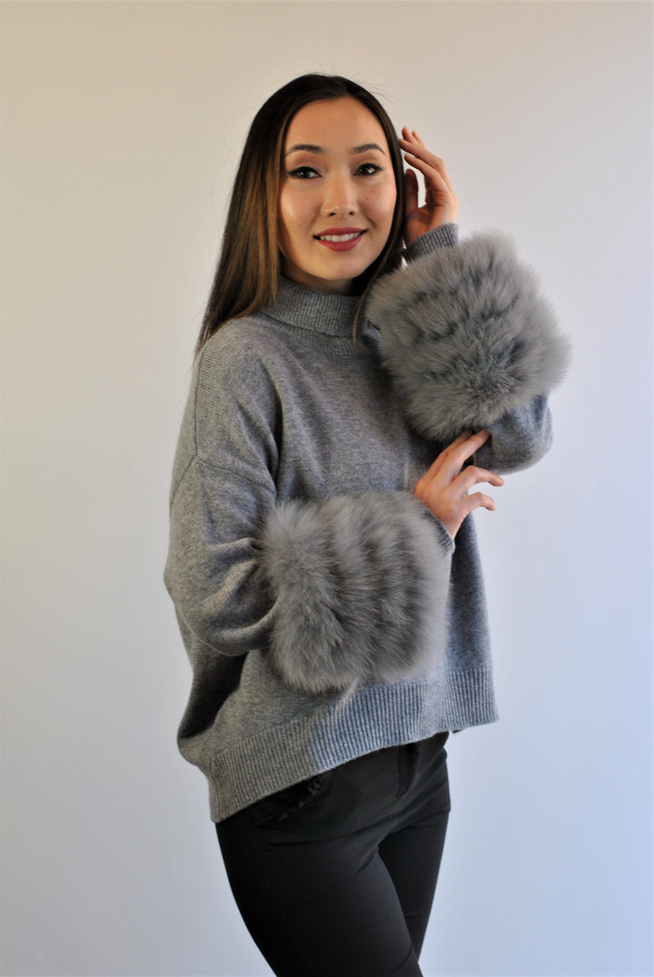 JEN Detachable Fox Fur Cuff Luxury Merino Wool Pullover Sweater